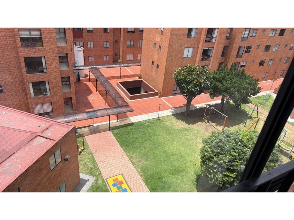 Apartamento en venta en Modelia, Bogotá · foto 2 de 12
