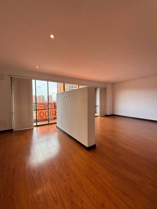 Apartamento de 3 alcobas en venta en Colina Campestre, Bogotá, 108 m² · foto 5 de 23