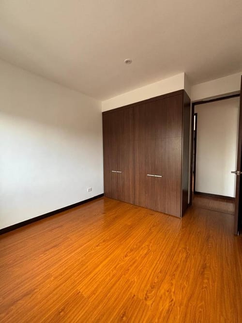 Apartamento de 3 alcobas en venta en Colina Campestre, Bogotá, 108 m² · foto 7 de 23