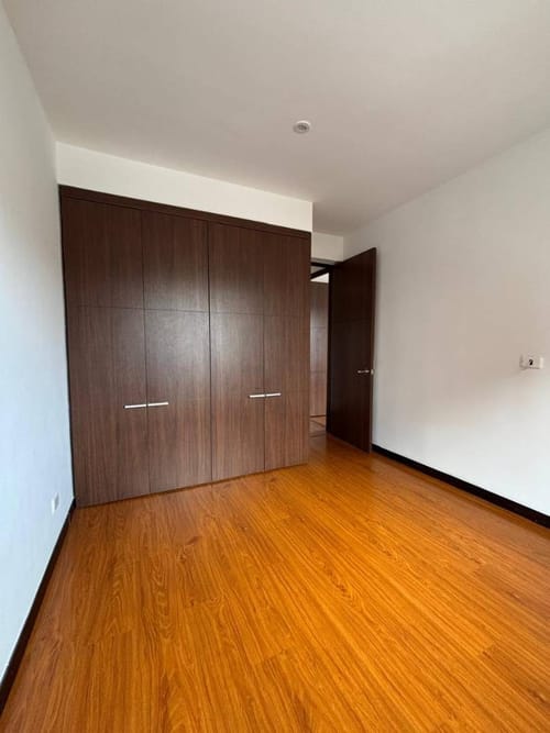 Apartamento de 3 alcobas en venta en Colina Campestre, Bogotá, 108 m² · foto 10 de 23