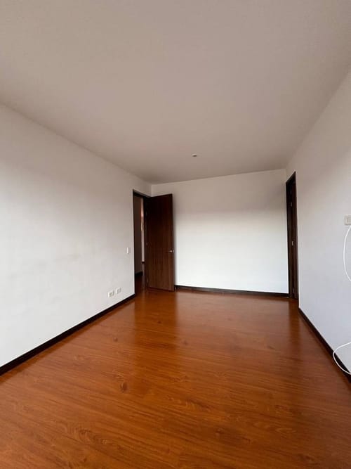 Apartamento de 3 alcobas en venta en Colina Campestre, Bogotá, 108 m² · foto 13 de 23