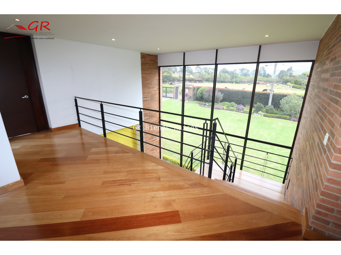 Casa de 4 alcobas en arriendo en Pueblo Viejo, Cota, 514 m² · foto 15 de 24