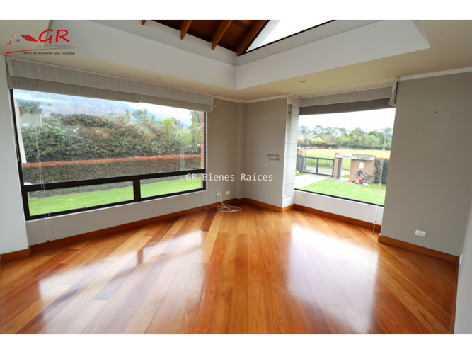 Casa de 4 alcobas en arriendo en Pueblo Viejo, Cota, 514 m² · foto 19 de 24