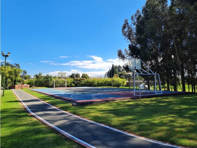 Casa de 4 alcobas en arriendo en Cota, 380 m² · foto 9 de 23