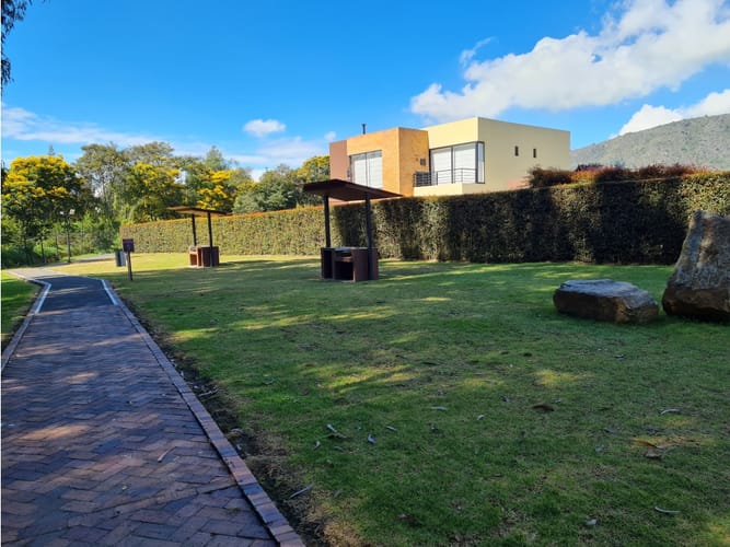 Casa de 4 alcobas en arriendo en Cota, 380 m² · foto 21 de 23