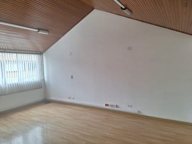 Casa de 5 alcobas en arriendo en Alhambra, Bogotá, 230 m² · foto 10 de 12