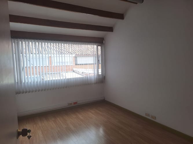 Casa de 5 alcobas en arriendo en Alhambra, Bogotá, 230 m² · foto 12 de 12