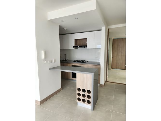 Apartamento de 2 alcobas en venta en Prados Del Norte, Cali, 70 m² · foto 8 de 23