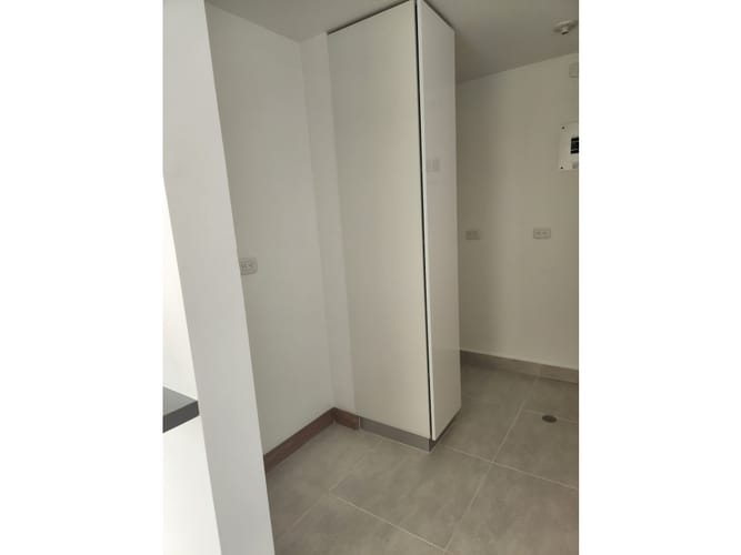 Apartamento de 2 alcobas en venta en Prados Del Norte, Cali, 70 m² · foto 10 de 23