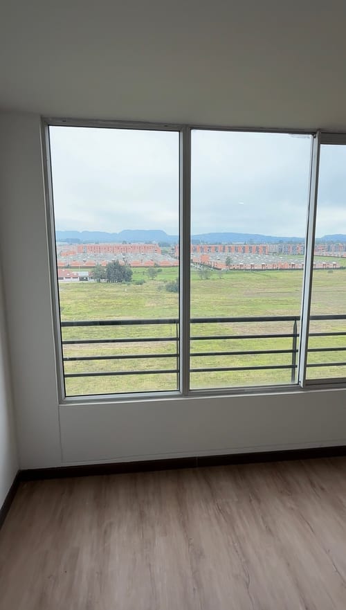 Apartamento de 3 alcobas en venta en San Pedro, Madrid, 47 m² · foto 4 de 8