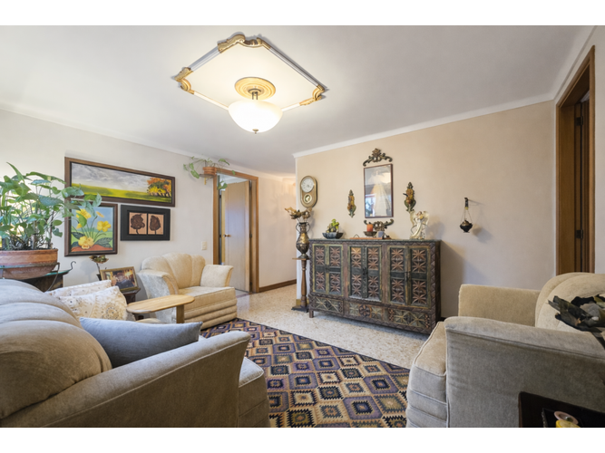 Apartamento de 3 alcobas en venta en Castropol, Medellín, 224 m² · foto 15 de 24