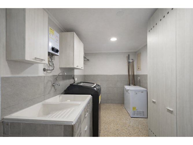 Apartamento de 3 alcobas en venta en Castropol, Medellín, 224 m² · foto 18 de 24
