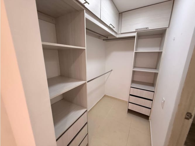 Apartamento de 3 alcobas en venta en Valle Del Lili, Cali, 66 m² · foto 11 de 13