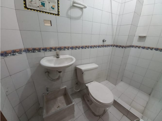 Local en arriendo en Prado, Medellín, 72 m² · foto 4 de 6