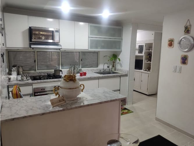 Apartamento de 3 alcobas en venta en Ciudad Capri, Cali, 134 m² · foto 3 de 16