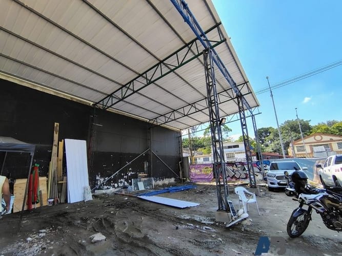 Local en venta en Conquistadores, Medellín, 420 m² · foto 7 de 9