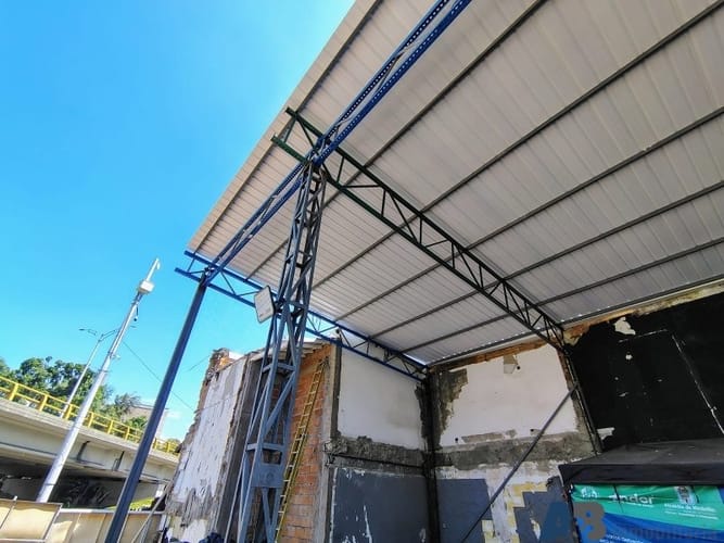 Local en venta en Conquistadores, Medellín, 420 m² · foto 8 de 9