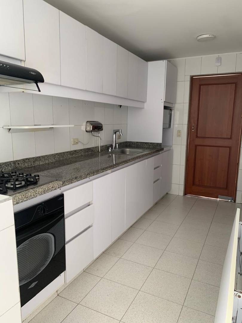 Apartamento en venta en Ciudad Salitre, Bogotá · foto 9 de 15