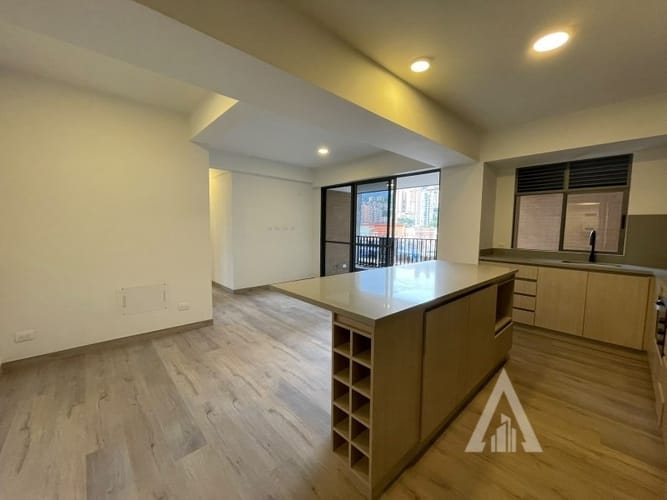 Apartamento de 3 alcobas en arriendo en Ciudad Del Río, Medellín, 78 m² · foto 2 de 10