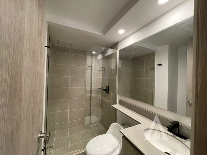 Apartamento de 3 alcobas en arriendo en Ciudad Del Río, Medellín, 78 m² · foto 3 de 10