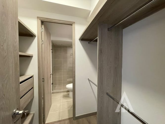Apartamento de 3 alcobas en arriendo en Ciudad Del Río, Medellín, 78 m² · foto 4 de 10