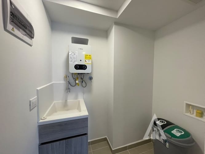 Apartamento de 3 alcobas en arriendo en Ciudad Del Río, Medellín, 78 m² · foto 7 de 10