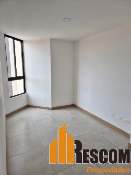 Apartamento de 2 alcobas en arriendo en Rionegro, 73 m² · foto 3 de 9