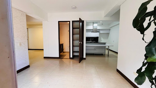 Apartamento en Arriendo en Loma del Escobero, Envigado