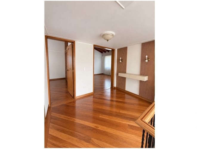 Casa de 4 alcobas en venta en Loma Del Escobero, Envigado, 182 m² · foto 17 de 21
