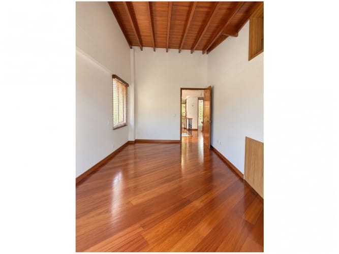 Casa de 4 alcobas en venta en Loma Del Escobero, Envigado, 182 m² · foto 19 de 21
