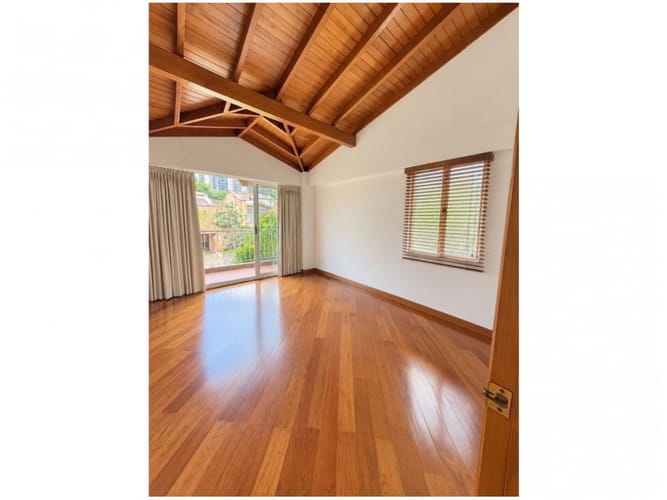 Casa de 4 alcobas en venta en Loma Del Escobero, Envigado, 182 m² · foto 20 de 21