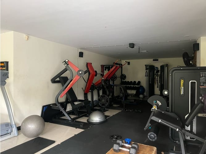 Casa de 6 alcobas en venta en Loma De San Jose, Sabaneta, 500 m² · foto 10 de 15
