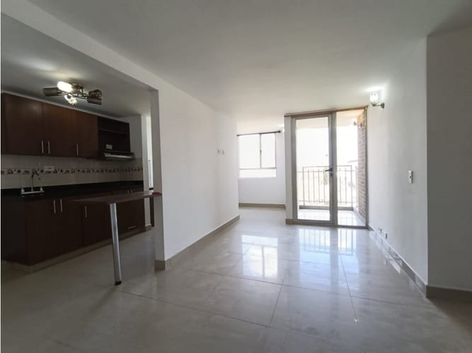 Apartamento de 3 alcobas en venta en Madera, Bello, 65 m² · foto 2 de 11