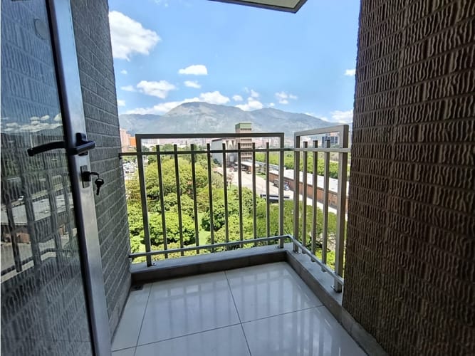 Apartamento de 3 alcobas en venta en Madera, Bello, 65 m² · foto 11 de 11