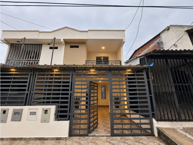 Casa de 3 alcobas en venta en El Jardin, Neiva, 138 m² · foto 2 de 21
