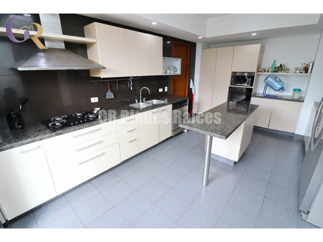 Casa de 3 alcobas en arriendo en Rozo, Cota, 257 m² · foto 9 de 24