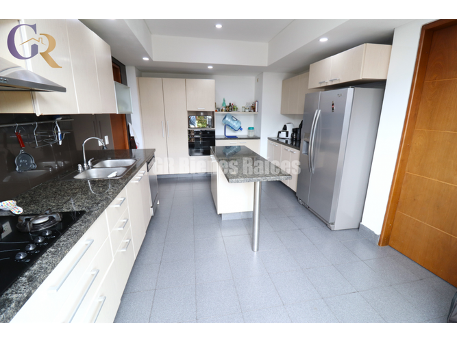 Casa de 3 alcobas en arriendo en Rozo, Cota, 257 m² · foto 10 de 24