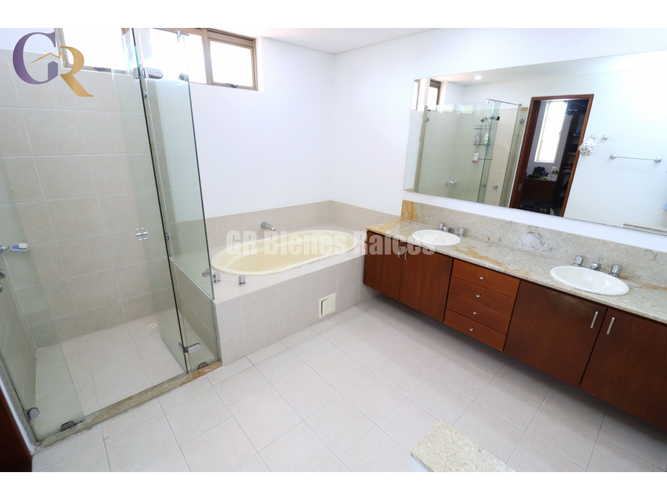 Casa de 3 alcobas en arriendo en Rozo, Cota, 257 m² · foto 15 de 24