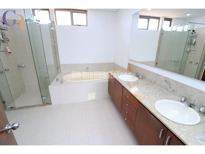Casa de 3 alcobas en arriendo en Rozo, Cota, 257 m² · foto 16 de 24
