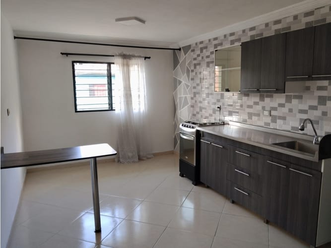 Casa de 2 alcobas en venta en Campo Valdes No.2, Medellín, 69 m² · foto 3 de 9