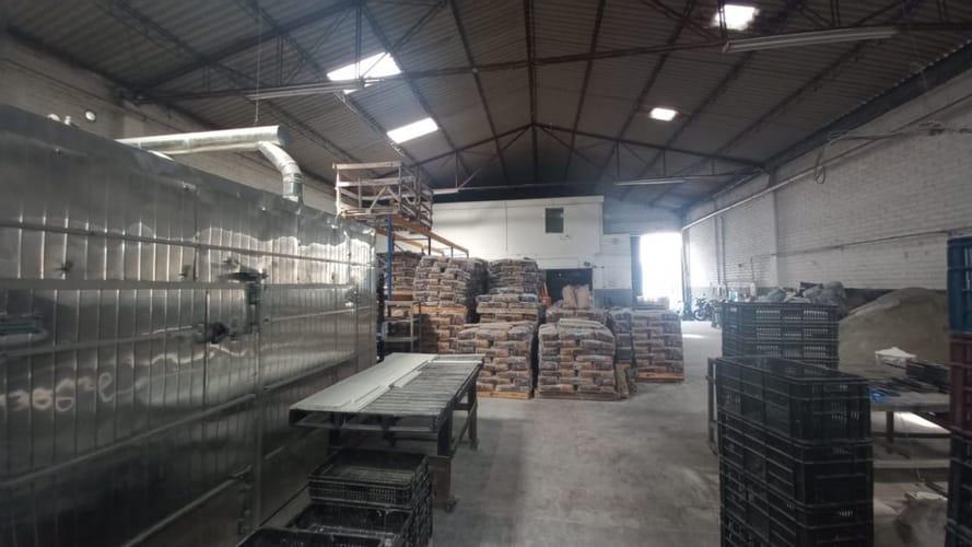 Bodega en arriendo en Suramérica, Itagüí, 920 m² · foto 4 de 10