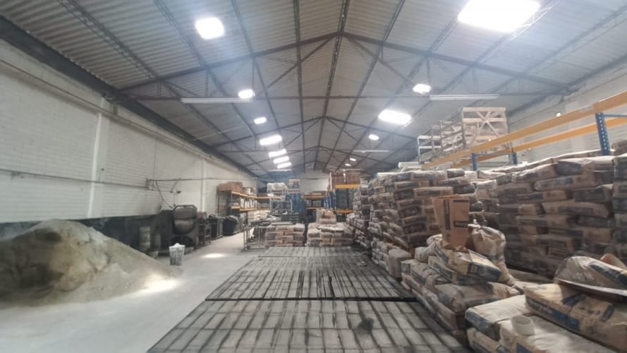 Bodega en arriendo en Suramérica, Itagüí, 920 m² · foto 6 de 10