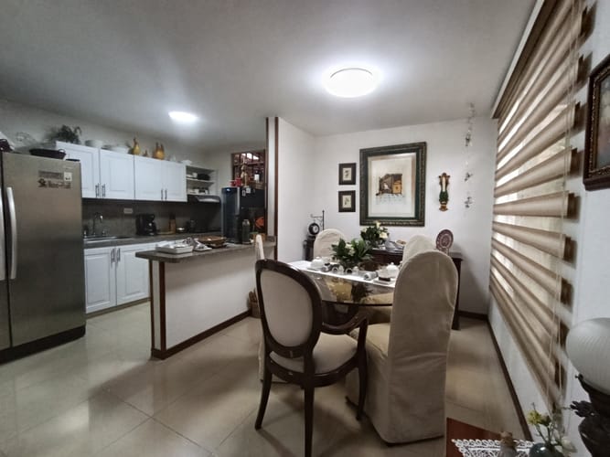 Casa de 6 alcobas en venta en El Castillo, Jamundí, 180 m² · foto 6 de 24