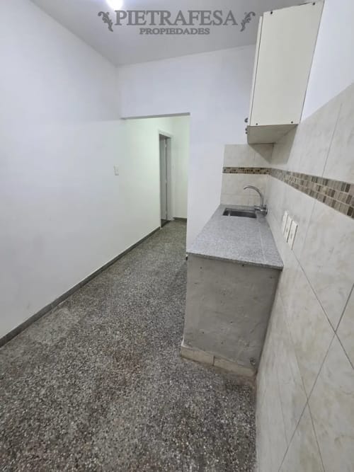 Apartamento en alquiler, 1 dormitorio, 1 baño. Perez Castellanos. · Foto 5