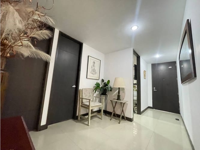 Apartamento de 3 alcobas en venta en Centenario, Cali, 109 m² · foto 5 de 24