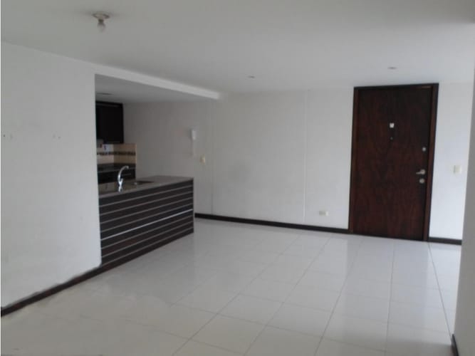 Apartamento de 3 alcobas en arriendo en Asomadera No.2, Medellín, 150 m² · foto 5 de 19