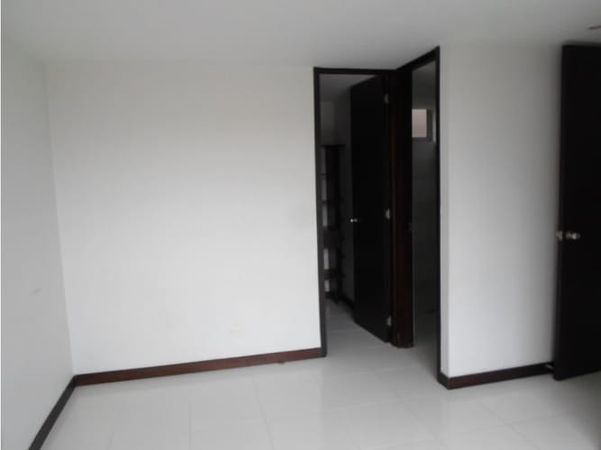 Apartamento de 3 alcobas en arriendo en Asomadera No.2, Medellín, 150 m² · foto 6 de 19