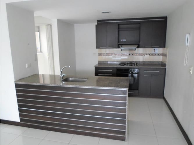 Apartamento de 3 alcobas en arriendo en Asomadera No.2, Medellín, 150 m² · foto 8 de 19