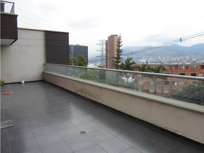Apartamento de 3 alcobas en arriendo en Asomadera No.2, Medellín, 150 m² · foto 11 de 19