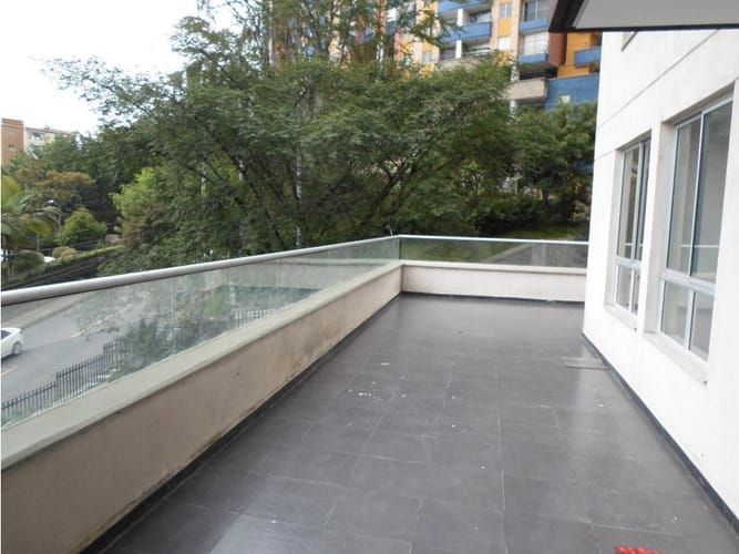 Apartamento de 3 alcobas en arriendo en Asomadera No.2, Medellín, 150 m² · foto 15 de 19